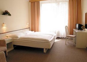 Hotel POLONIA foto